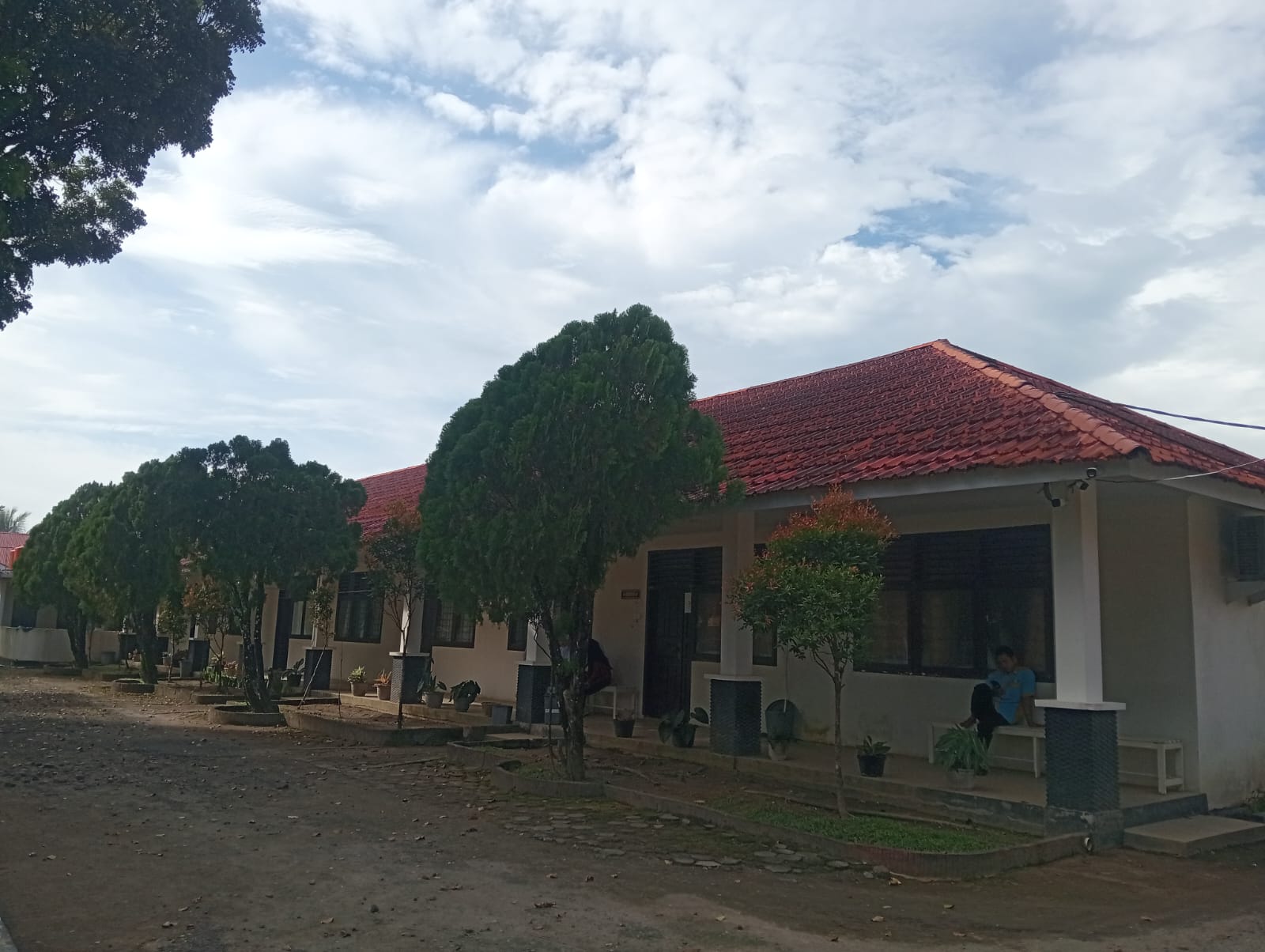 Foto depan Gedung Kuliah 1 FPK Pariaman