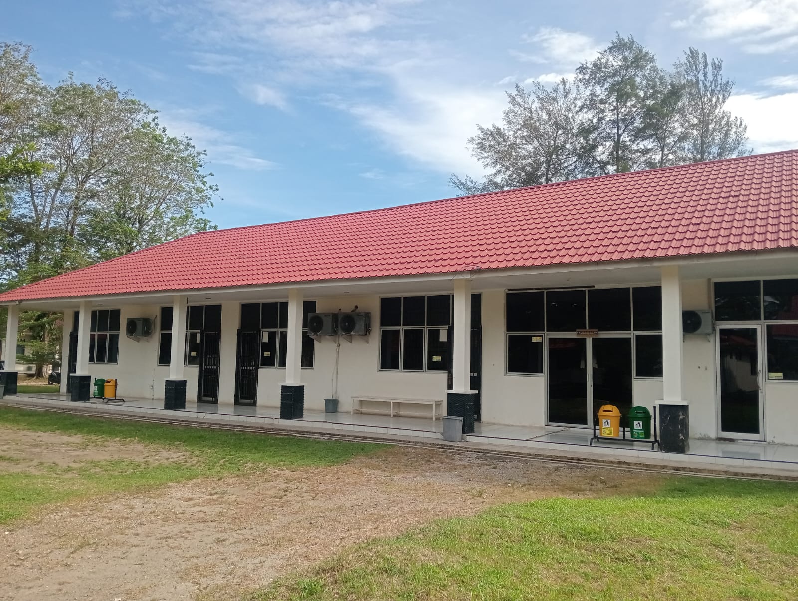 Foto depan Gedung Kuliah 2 FPK Pariaman