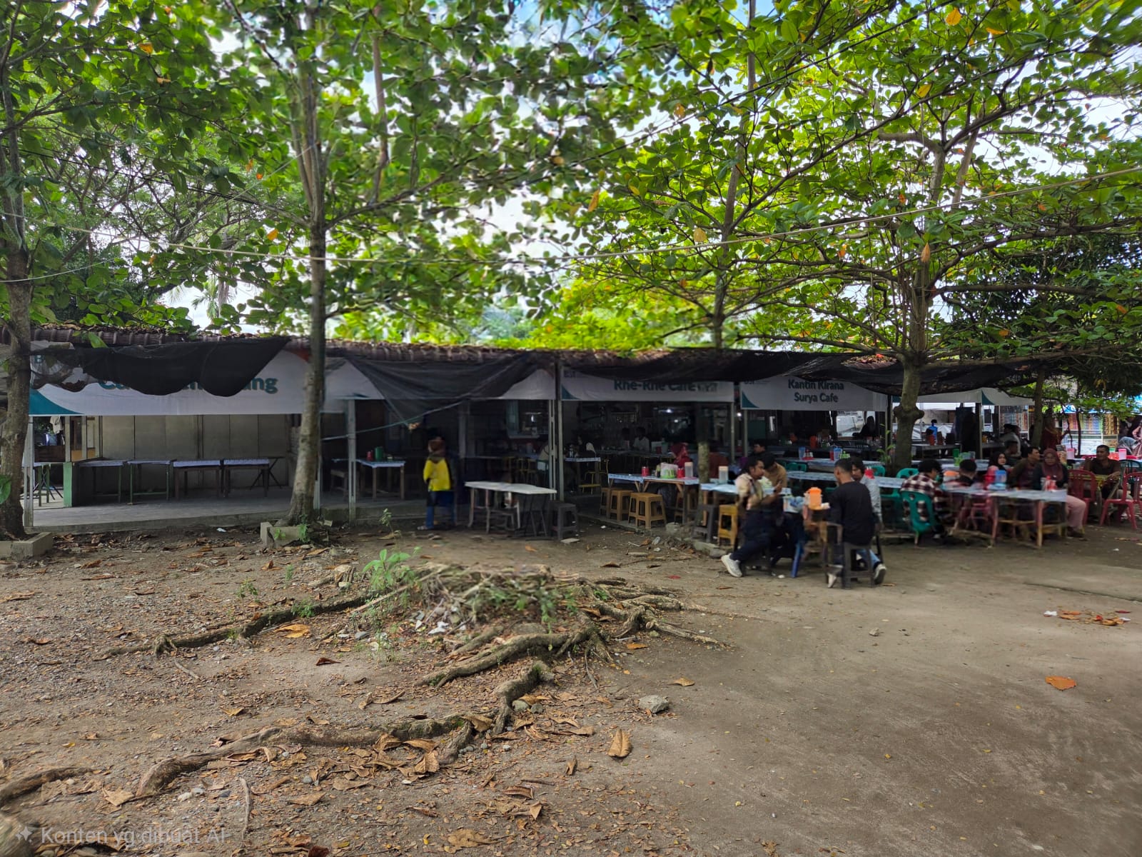 Foto depan Kantin Belakang FIS 1 (Cafe 1-5)