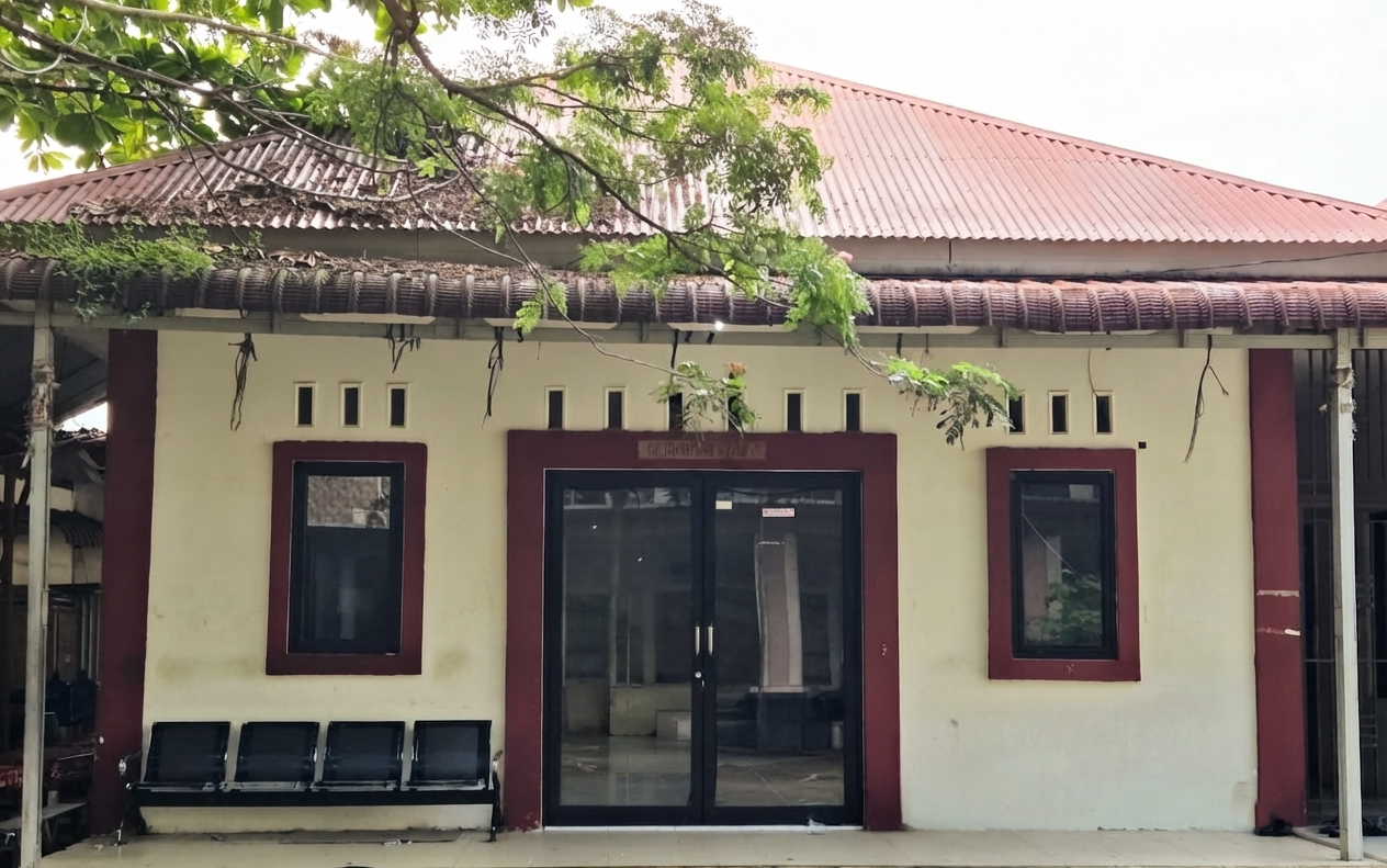 Foto depan Gedung PKM FIS