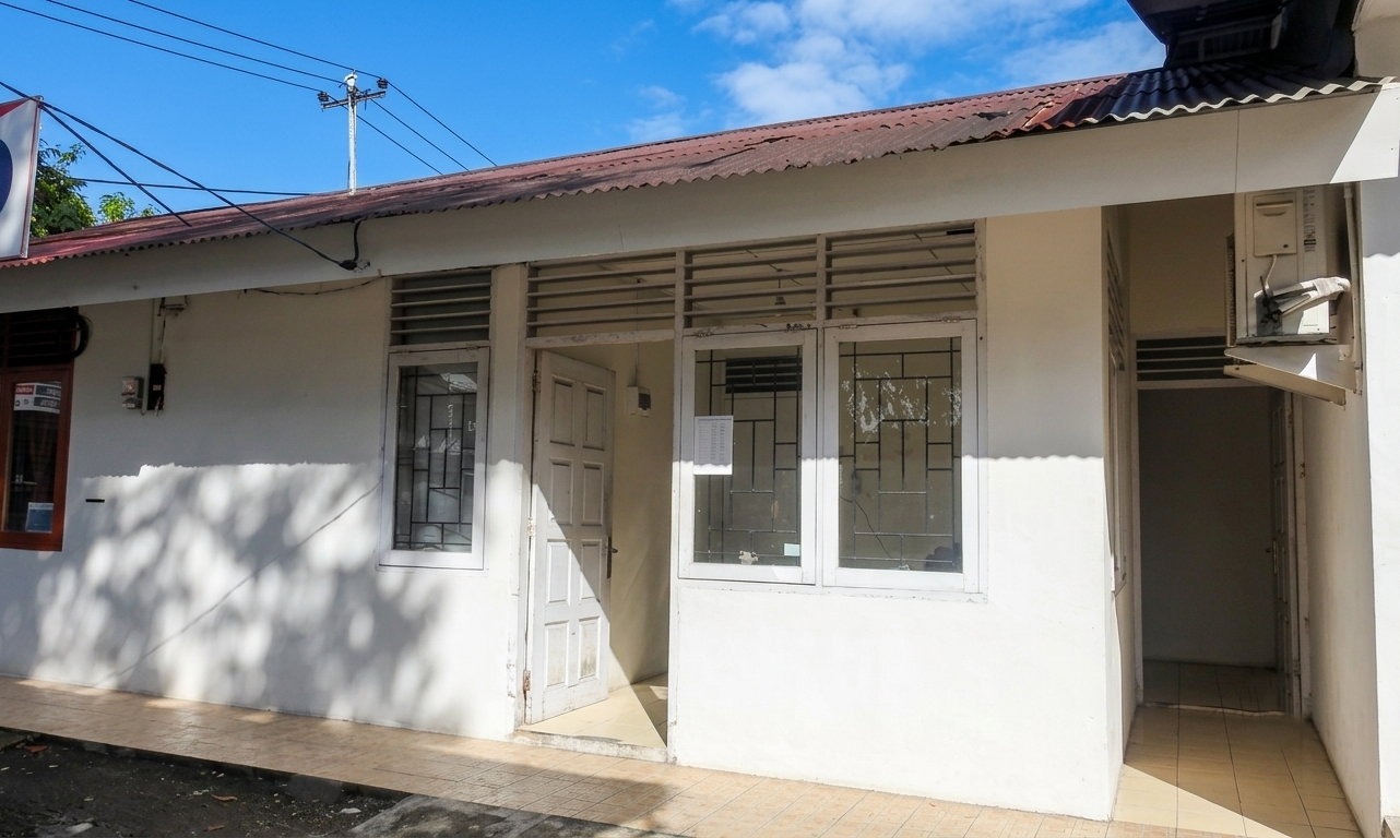 Foto depan Pos Satpam GOR FIK