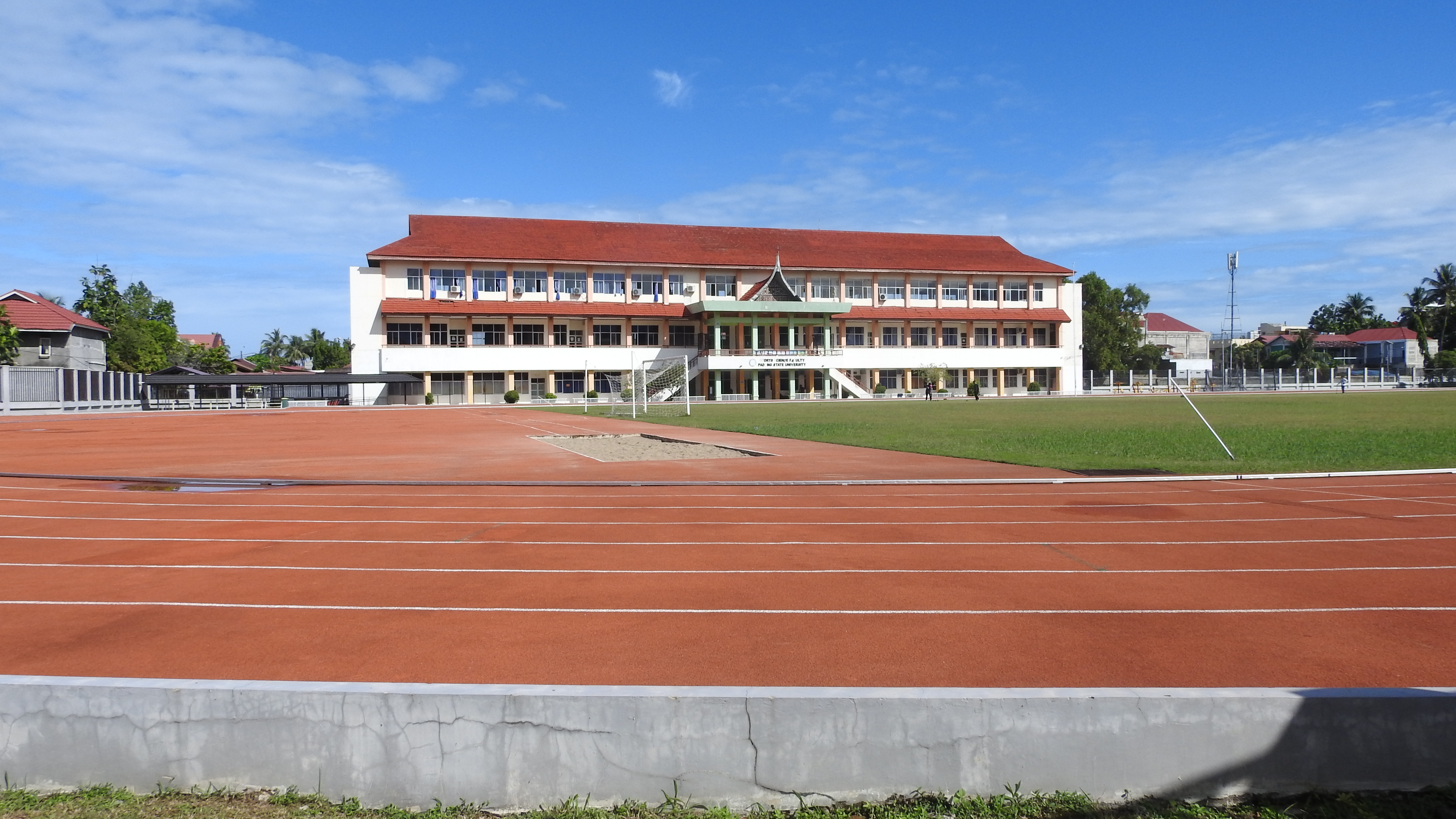 Foto depan Laboratorium FIK