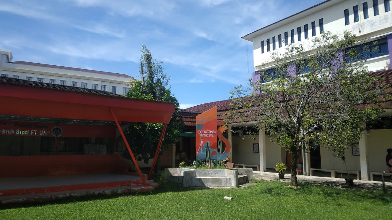 Foto depan Gedung Kuliah Sipil FT