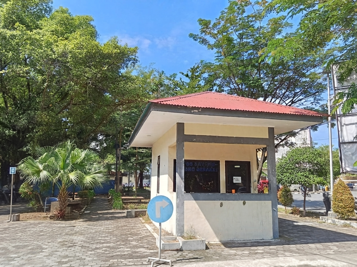Foto depan Pos Jaga Parkir Mobil Dekanat FIS