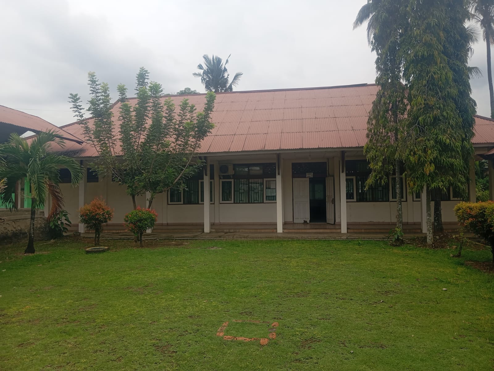 Foto depan Laboratorium IPA PGSD FIP Bandar Buat
