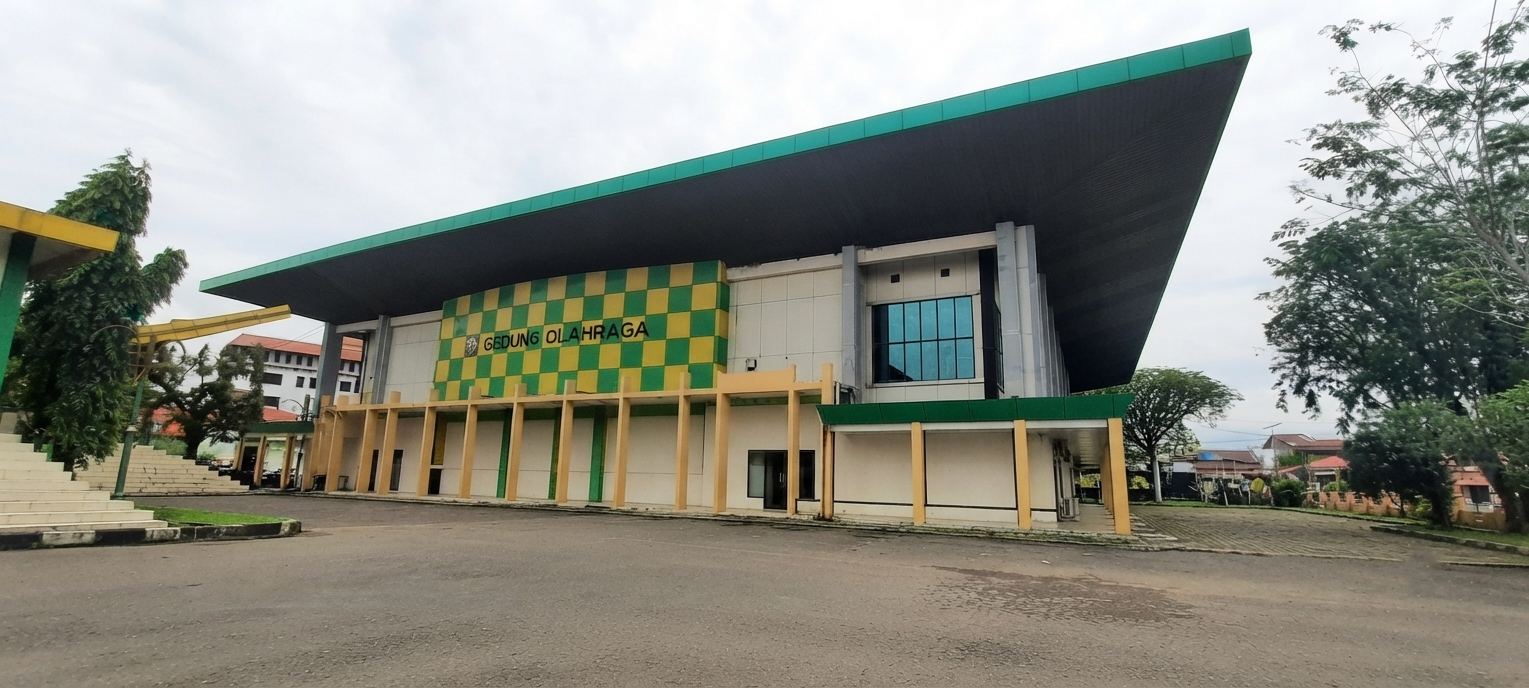 Foto depan GOR FIK