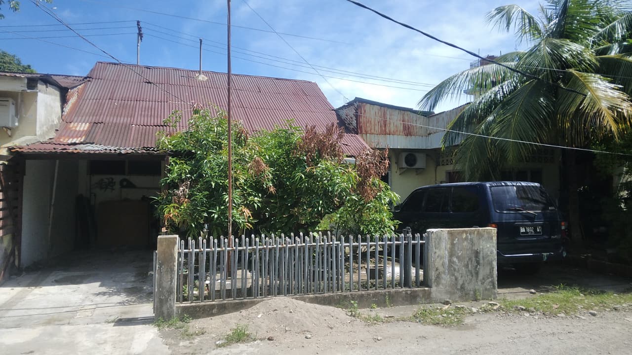Foto depan R.Dinas No.34