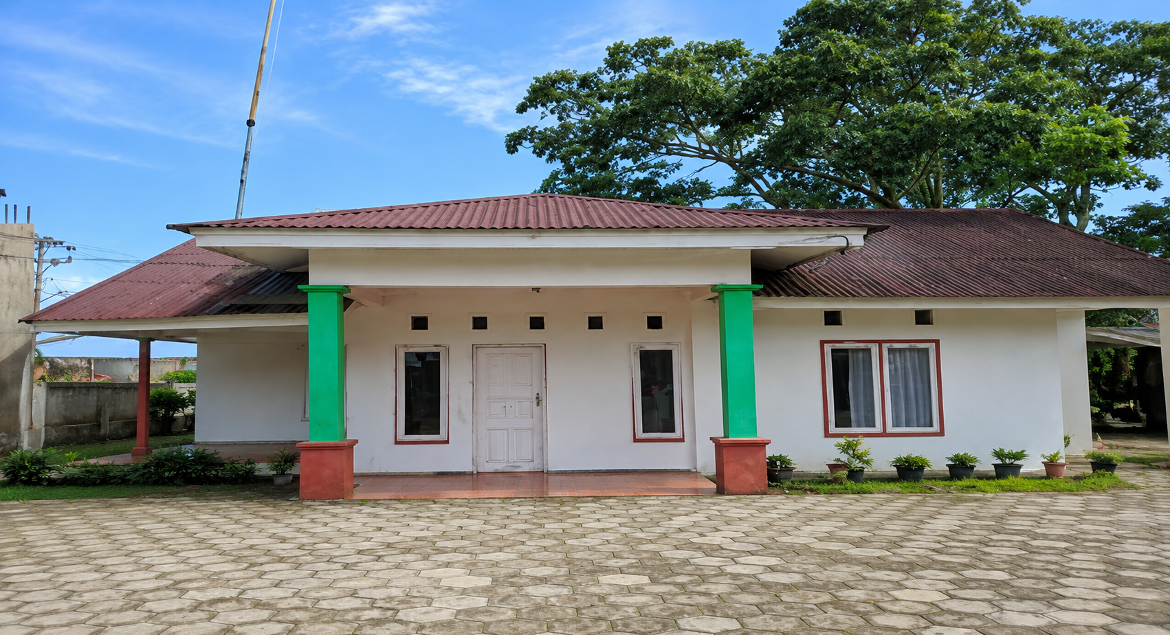 Foto depan R. DInas 2 Lubuk Buaya